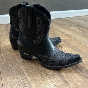 Women’s Lane Lexington booties